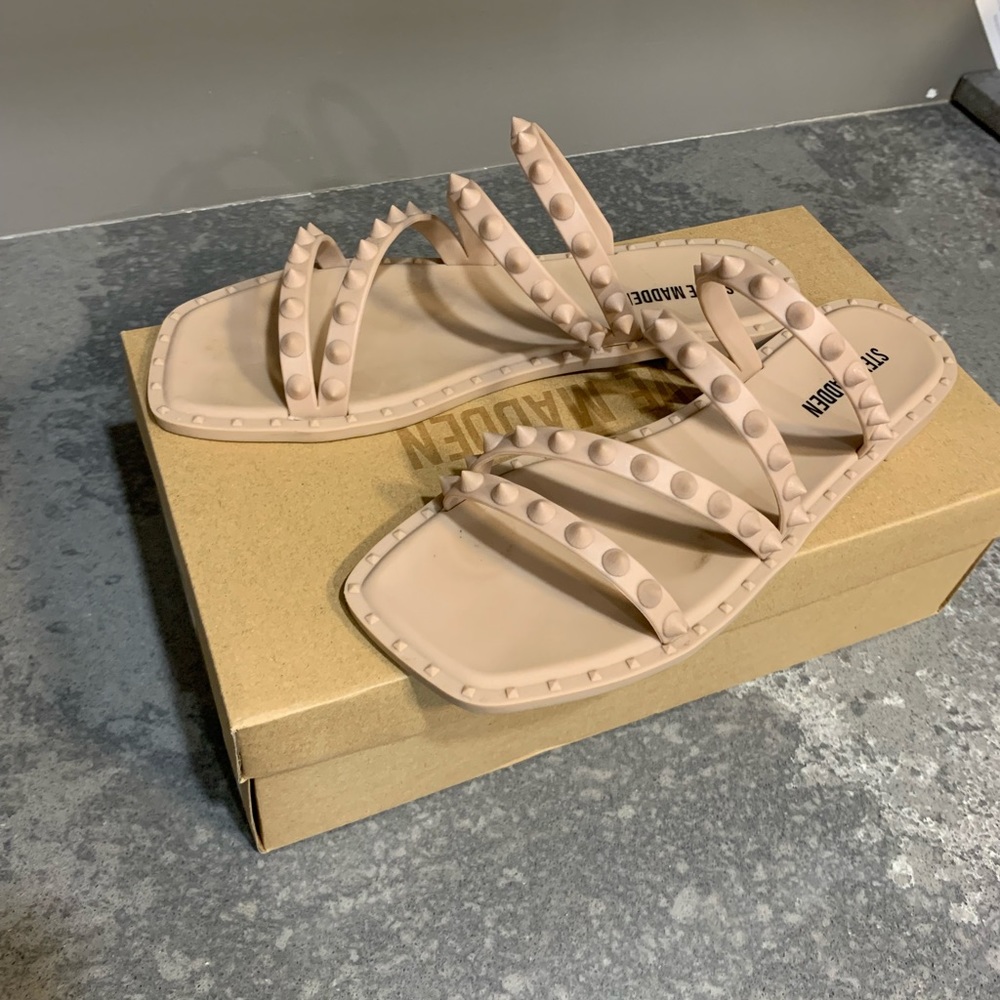 Steven madden sandals with spikes size 7 - Picture 3 of 5